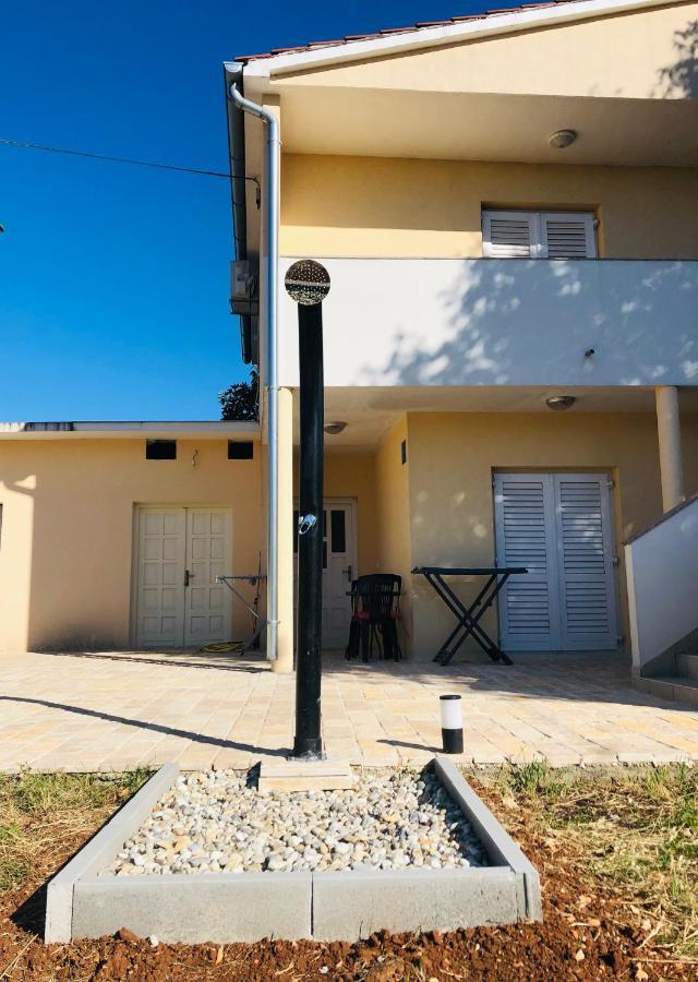 Apartmani Veronika Sukosan Sukošan Exterior foto